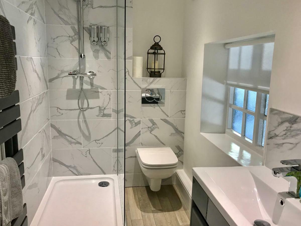 Ranmoor Serviced Apartments - The Courtyard Suite Sheffield Buitenkant foto
